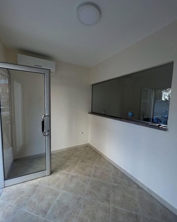 Business Premises for Rent on the Boulevard