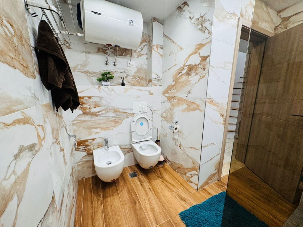 🏡 Duplex 1+1 + 2 bathrooms + Balcony for rent, 60 m² 📍Dibra Street 💶 650 €/month