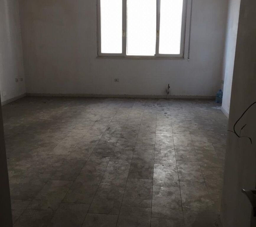 Zyre me qera ne rrugen Bardhok Biba, afer qendres ne Tirane (ID 4261218)