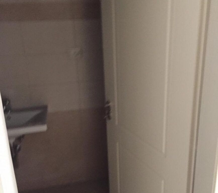 Zyre me qera ne rrugen Bardhok Biba, afer qendres ne Tirane (ID 4261218)
