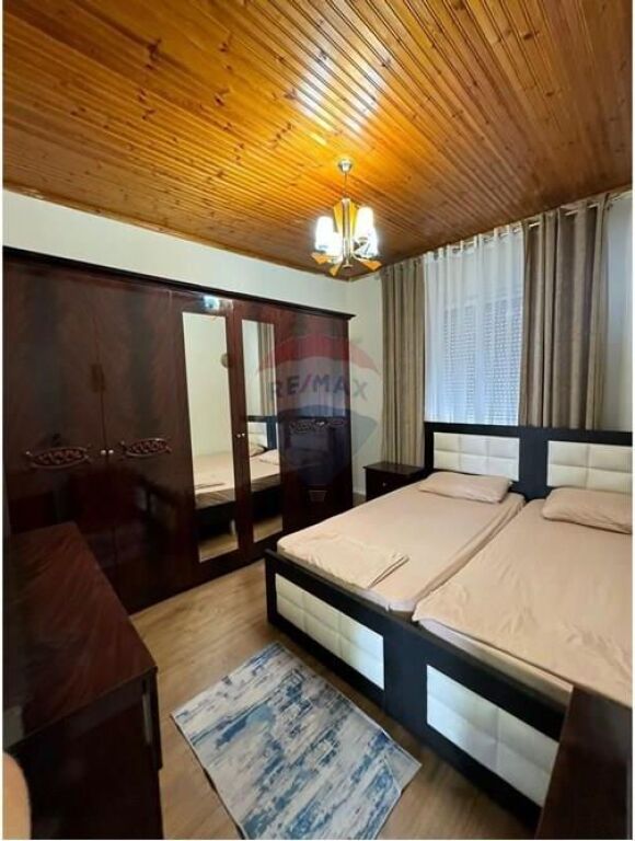 Jepet me qira apartament 1+1 te Shallvaret