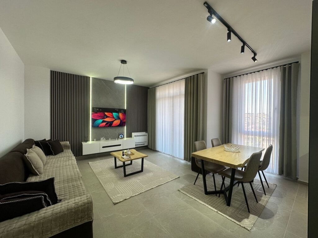 🏠 Appartamento in Affitto  📍Vicino alla Stazione Ferroviaria, Via Vjosa