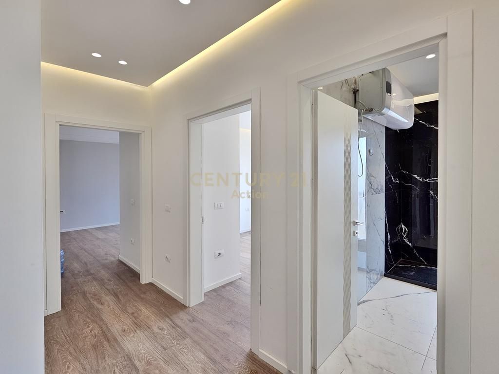🏡 Jepet me Qira Apartament 3+1 në Zonën e 21 Dhjetorit, Tiranë