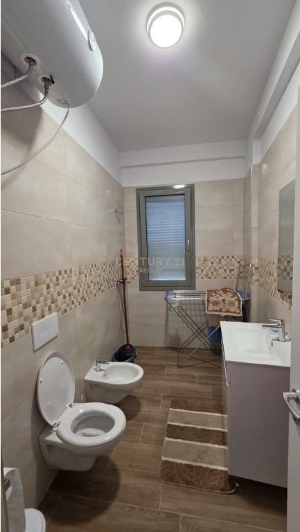JEPET APARTAMENT ME QIRA TEK TOWER BRIDGE, OXHAK! 550 € /Muaj