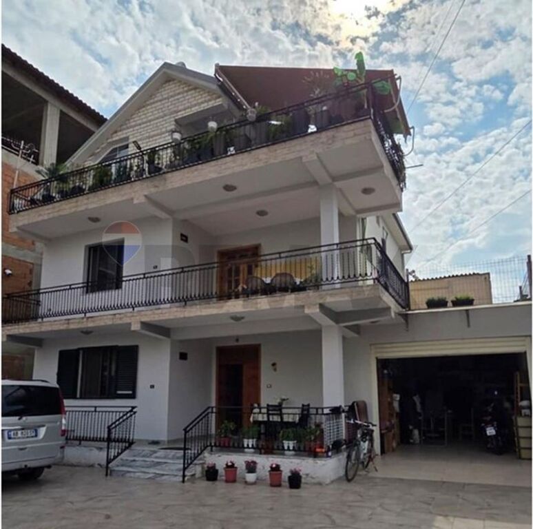 Villa - In Vendita - Nuovo Viale, Tirana