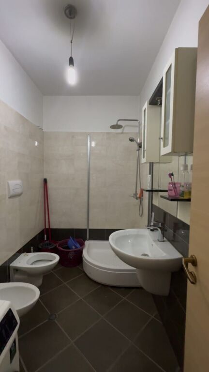 In vendita, Appartamento 2+1+2, Complesso Tower Bridge, Via Dibres
