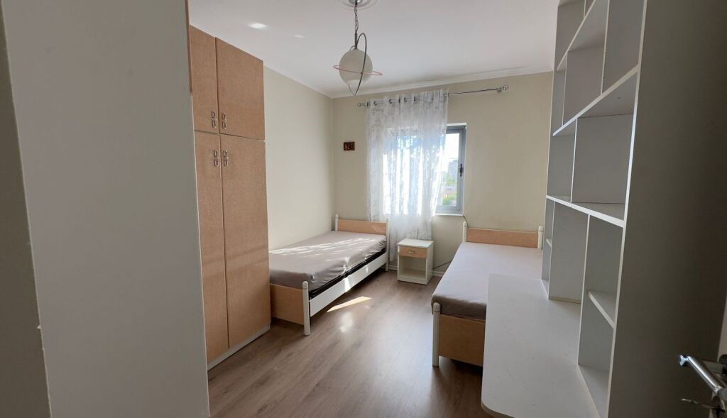 In vendita, Appartamento 2+1, Via Fortuzi, Tirana . Empire70571