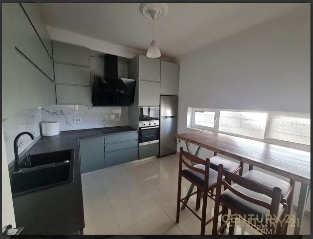 Apartment 2+2+2+Parking for rent near the mosque, Botanical Garden!