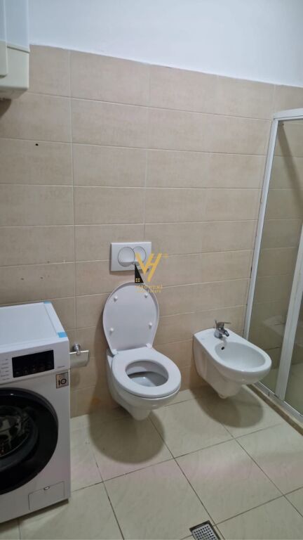 JEPET APARTAMENT 1+1+BLK ME QERA TE RRUGA E DIBRES 50.000 LEKE