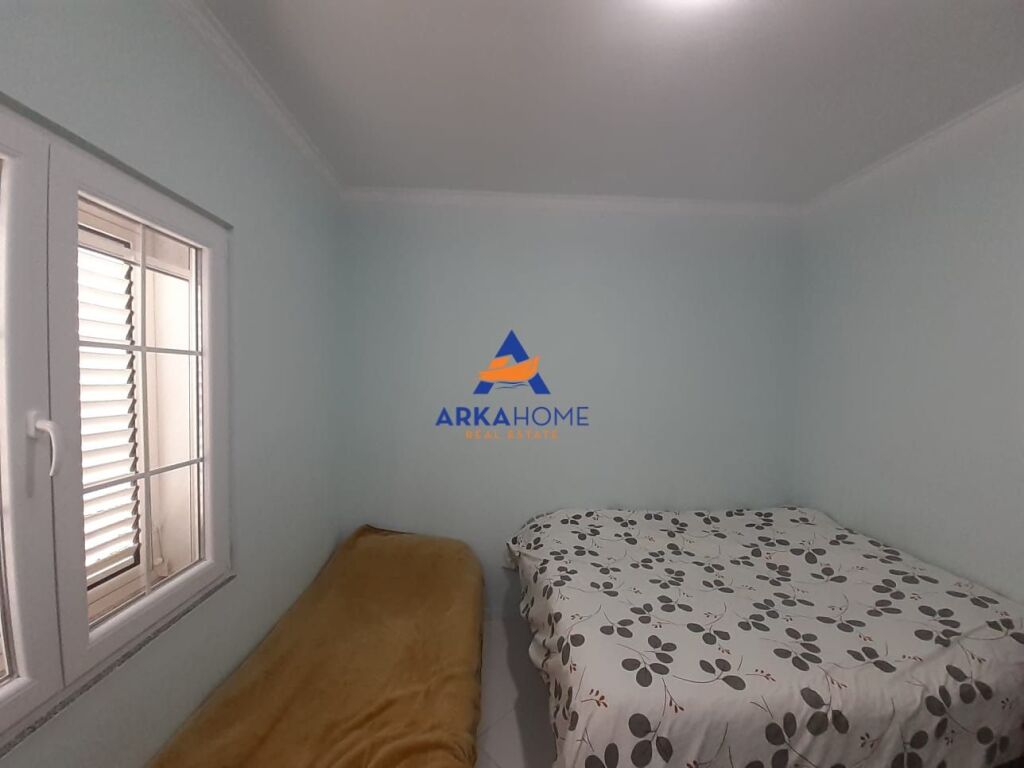 JEPET VILE ME QERA 2 KATE "MJULL BATHORE, AFER TEGUT" 150.000 LEKE