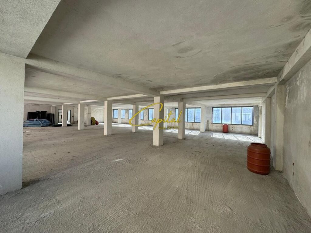 AMBIENT BIZNESI ME QIRA 450 M2 PALLATI ME SHIGJETA 150.0000 LEKE