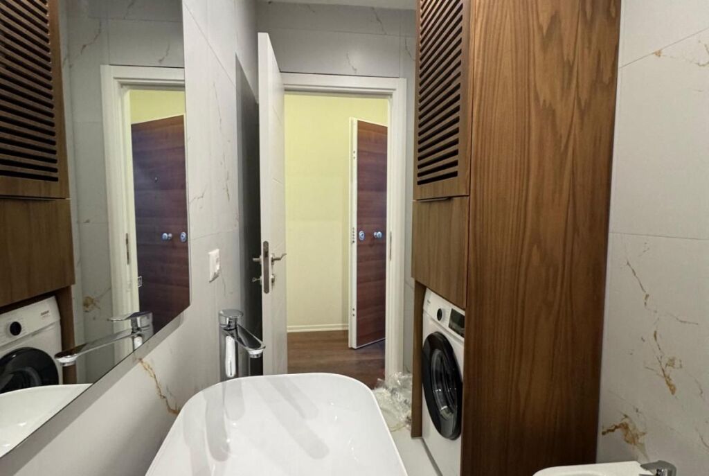 Ne Xhamllik, Jepet me Qira Apartament 2+1 Bashke Me Post Parkimi!