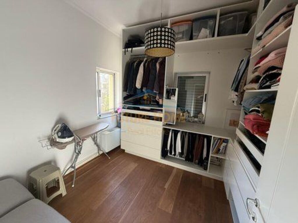For sale, Apartment 3+1+2+Garage+Storage, Dry Lake, Tirana
