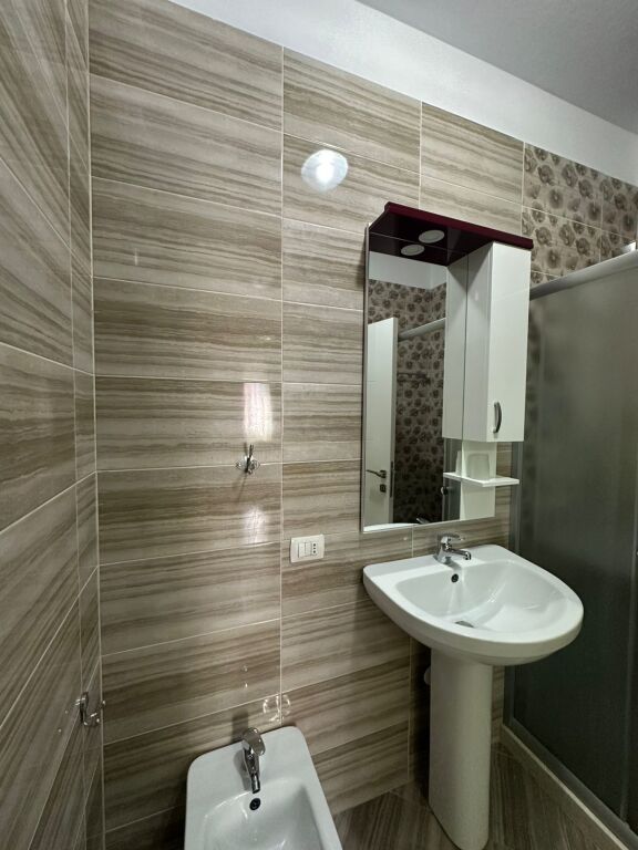 🏡 Appartamento 1+1 in Affitto 📍 Centro, di fronte a Toptani Center