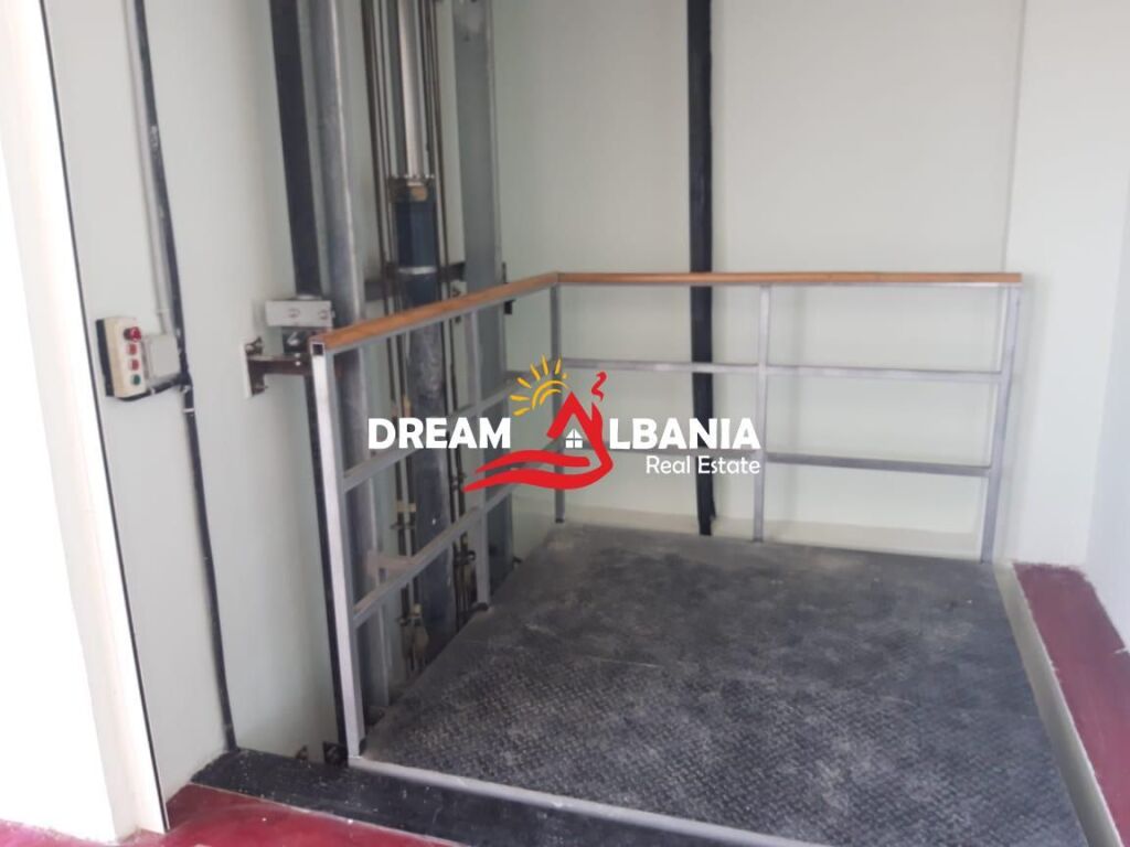 Ndertese – Magazine Moderne me Qera ne Autostraden Tirane Durres Kilometri 35, Xhafzotaj (ID 4281125)