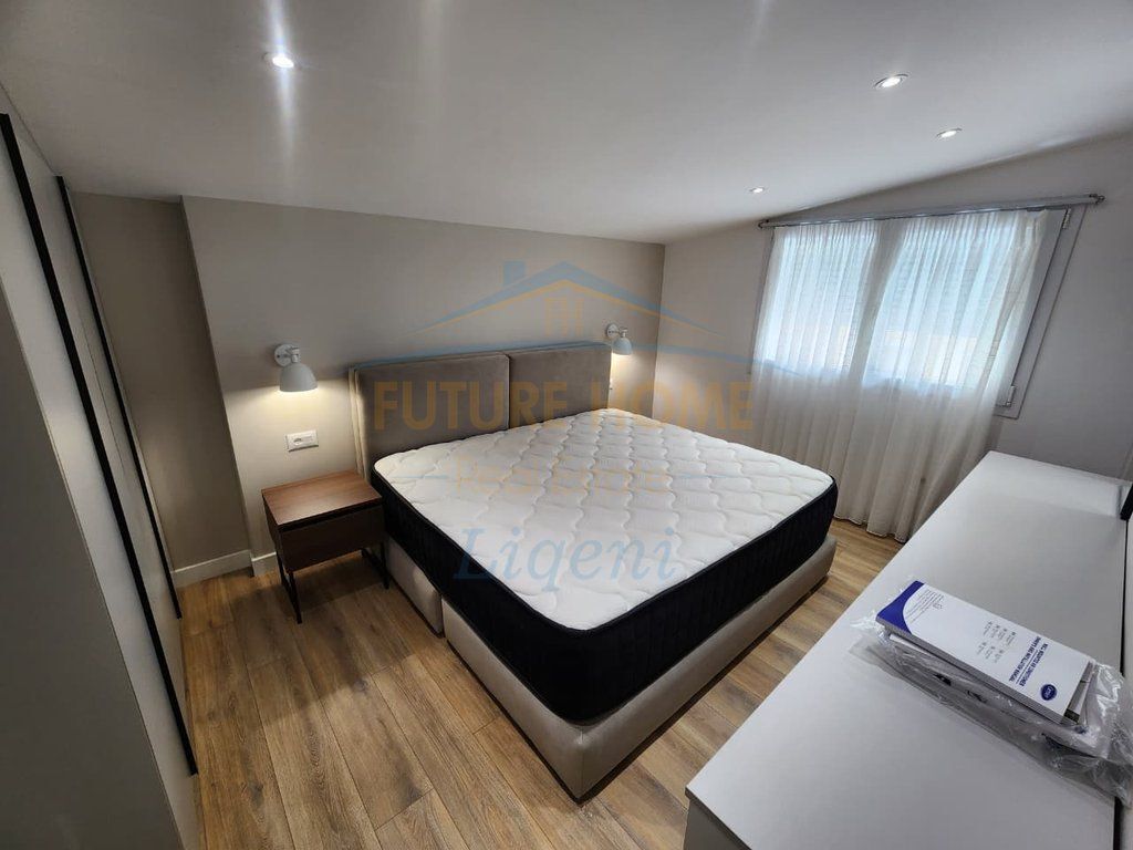 VENDESI DUPLEX 4+1+2 LAGO DI THATE