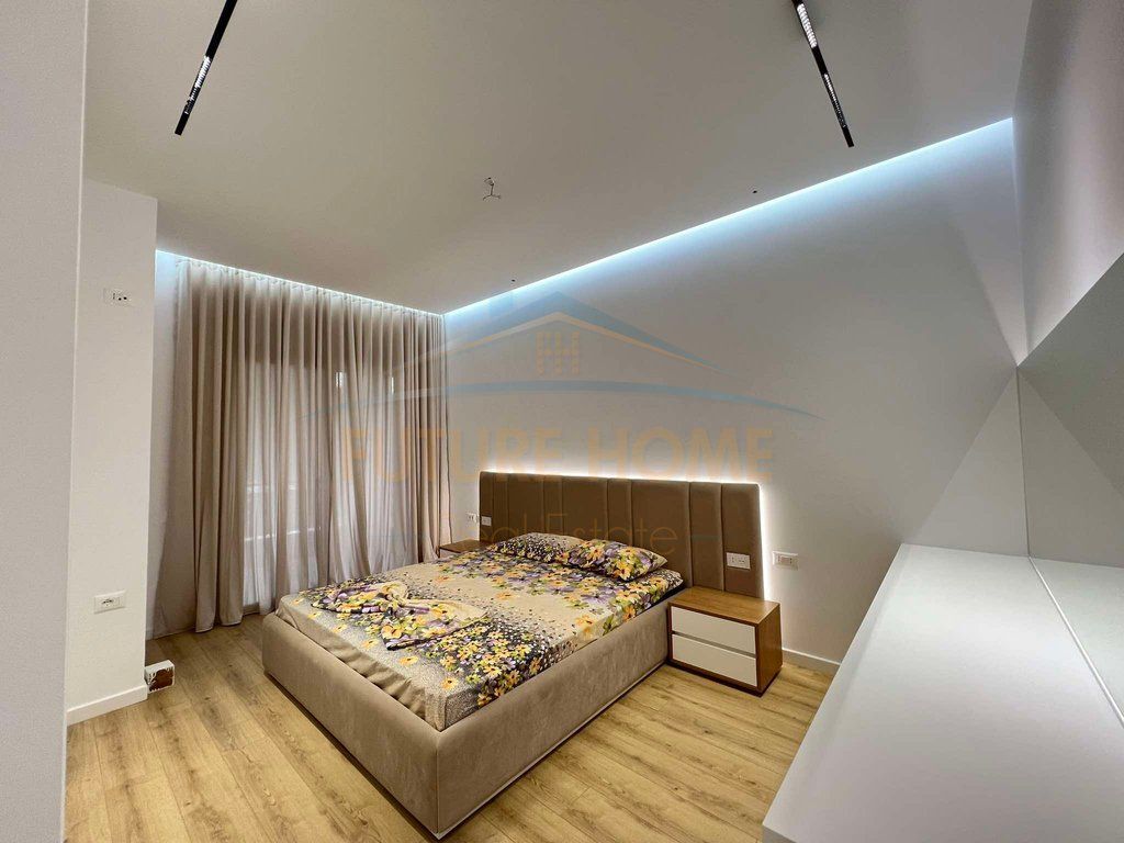 Rent, Apartment 2+1+2+Parking Space, Botanical Garden, Tirana 1,200 €