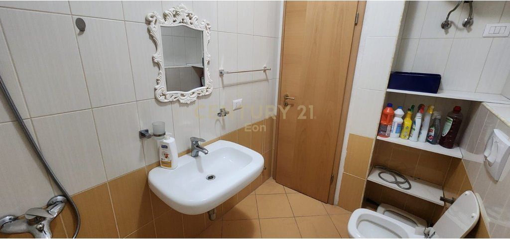 FOR RENT APARTMENT 3+1+2 NEAR THE PORT !