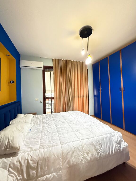 Apartment 2+1+2 with balcony for rent in the Blloku area