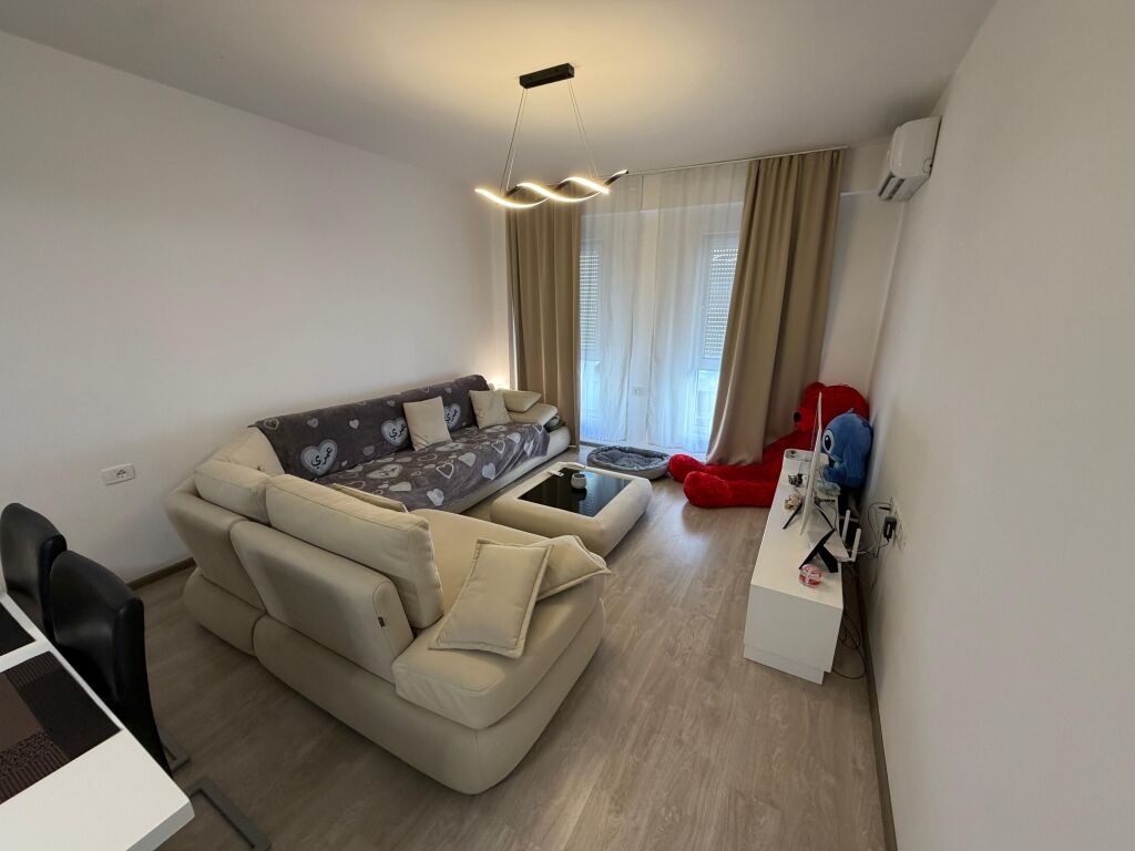 Jepet me qira apartamet 1+1 tek 21 Dhjetori