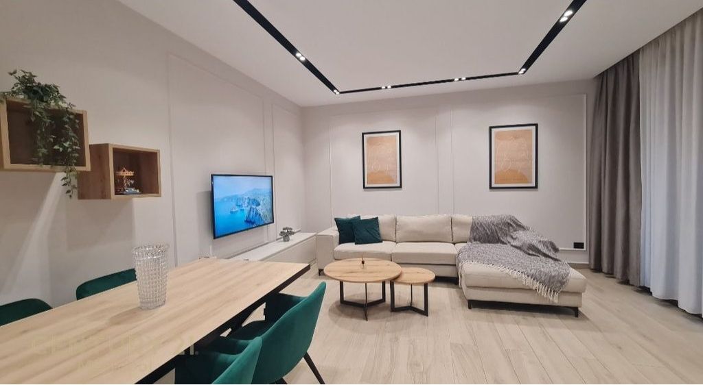 OFROJ PER QIRA APARTAMENT LUKSOZ 1+1 ME PARKIM, PRANE QENDRES TREGTARE TEG!
