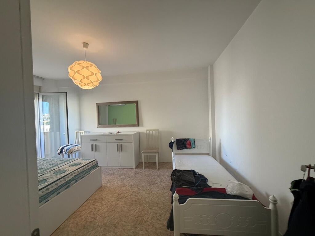 Shitet apartament 1+1