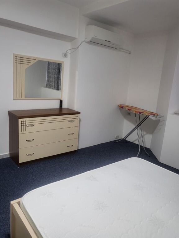 Apartament me qera 2+1 - 📍Jordan Misja, prane bar kafe Europa- 600 Euro