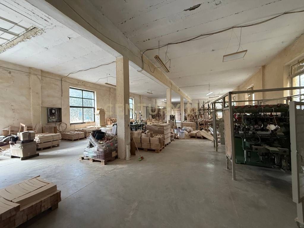 MISTO MAME, WE RENT WAREHOUSES