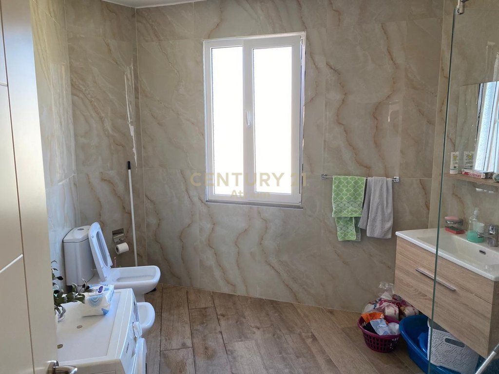 VENDESI DUPLEX A KOMBINAT – SUPER OPPORTUNITÀ DI INVESTIMENTO!