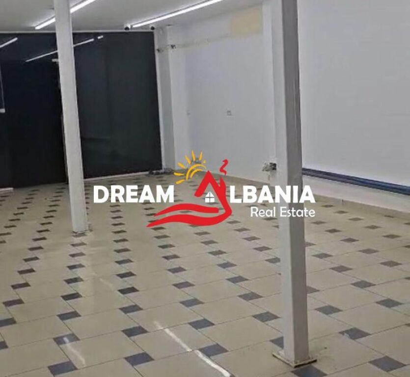 Affittasi negozio duplex in via Islam Alla, Tirana (ID 42711089)
