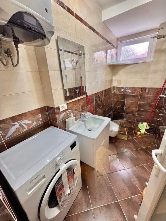 Jepet Me Qera Apartament 2+1+1 Ballkon
