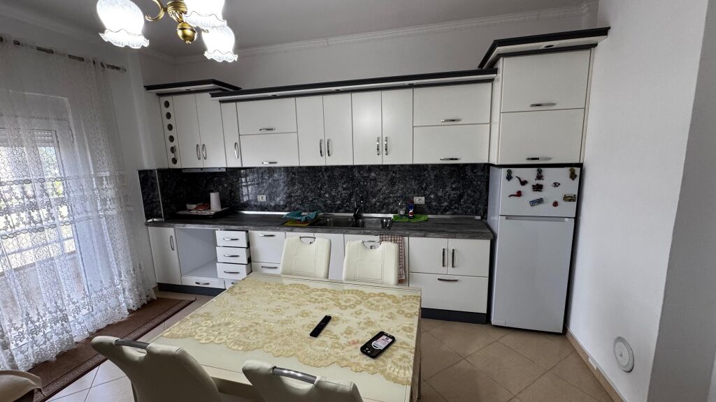 🏡 Shitet Apartament 1+1 – Terminali i Korçës
