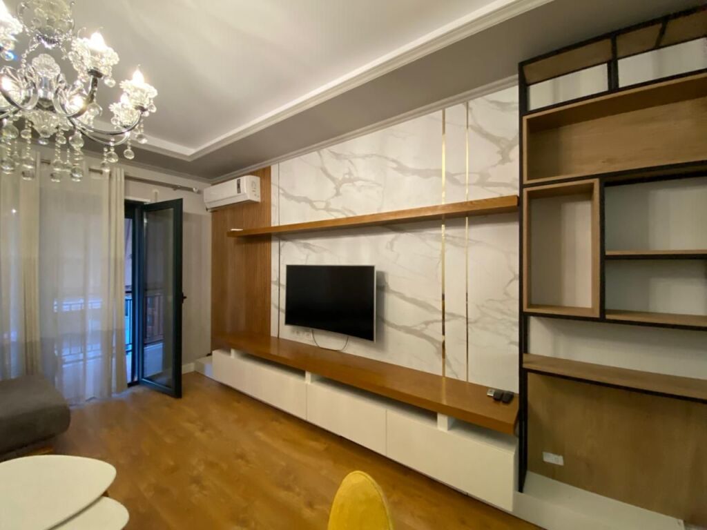 🏡 Jepet Apartament me Qira 3+1  📍 green city