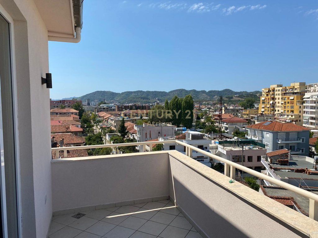 VENDESI DUPLEX A KOMBINAT – SUPER OPPORTUNITÀ DI INVESTIMENTO!