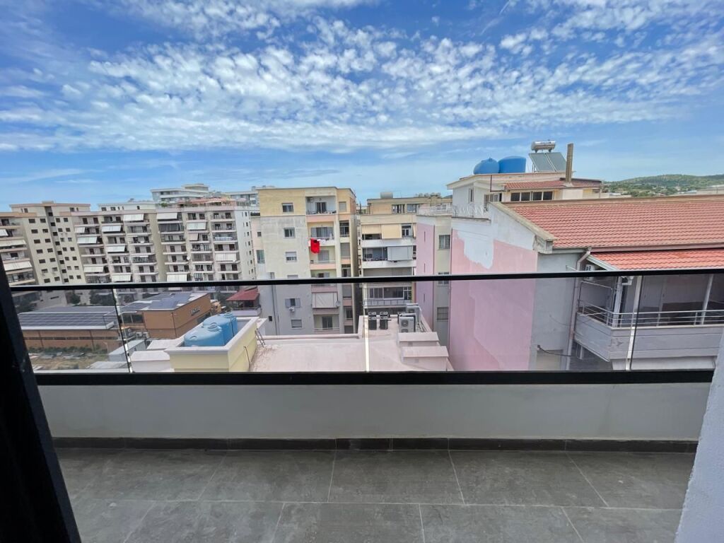 Apartment 2+1 in Vlore