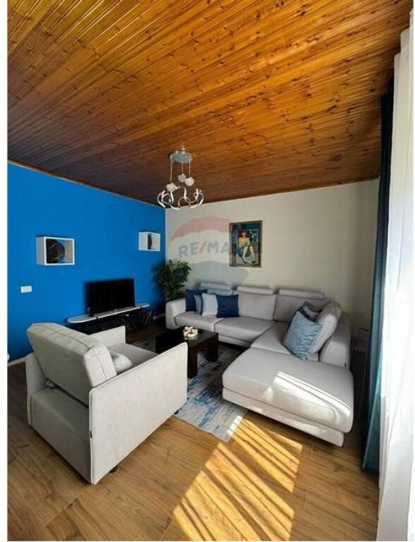 Jepet me qira apartament 1+1 te Shallvaret
