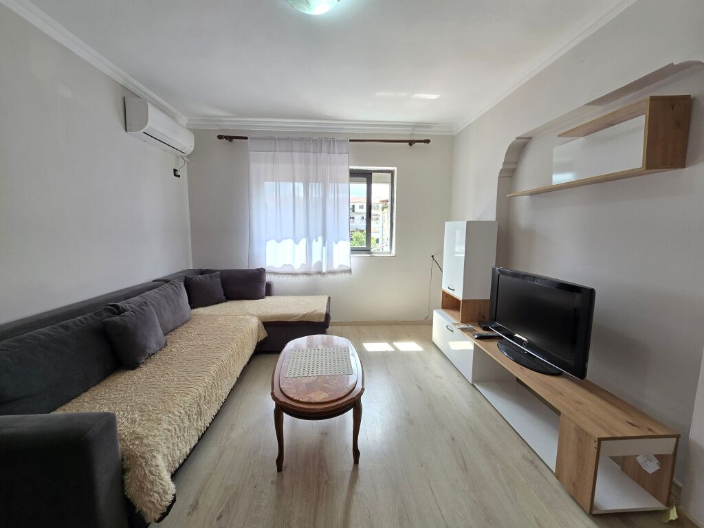 Apartament 1+1 me qira ne Myslym shyr!