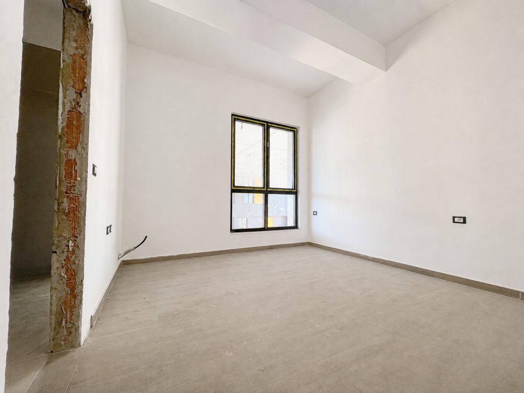 Appartamento 3+1 in vendita, 140 m² a Square 21, Tirana