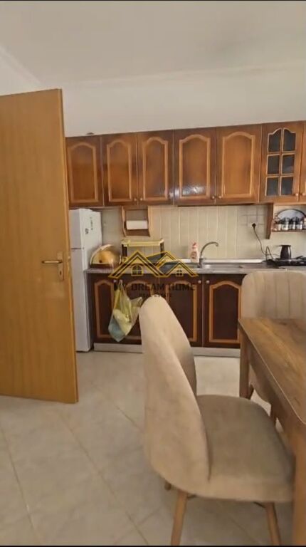 VENDESI APPARTAMENTO 1+1 VICINO A SHKEMBI I KAVAJES!