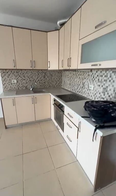 AFFITTASI 2+1 PRESSO L'EX CAMPO DELL'AVIAZIONE, 450 EURO