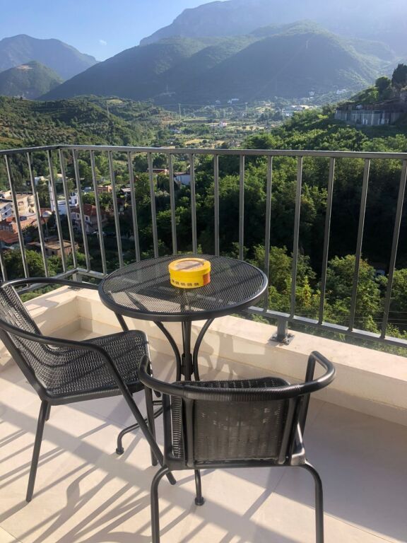 Shitet Apartament 1+1