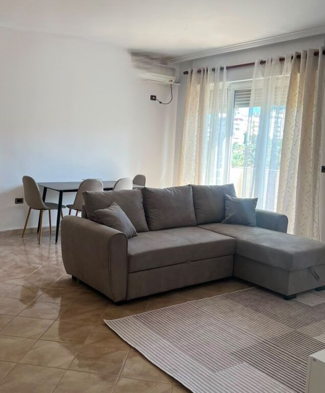 Apartment for rent 1+1 at Komuna Parisit