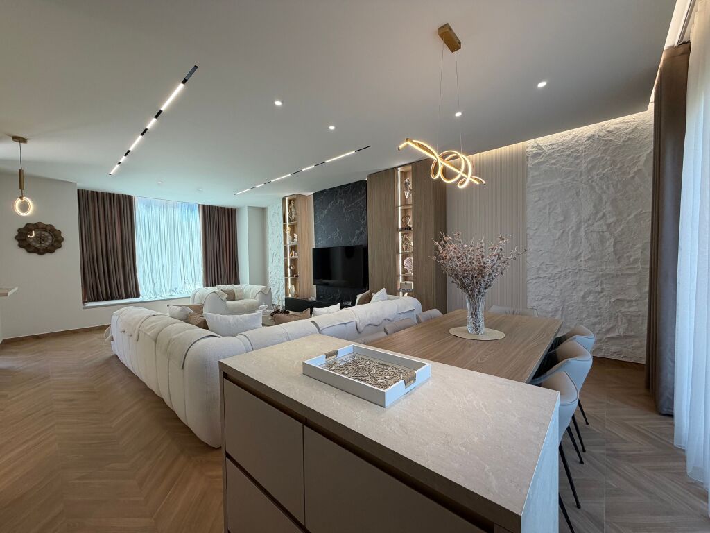 ✨ Shitet Vilë 2-Katëshe me Oborr 📍Rose Residence, Farkë e Vogël