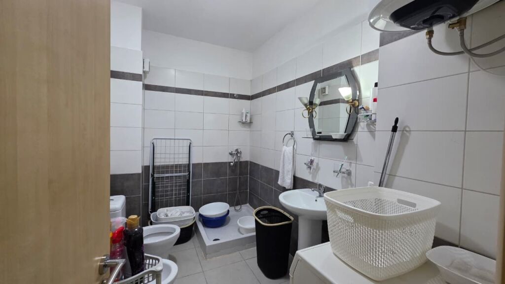 Shitet apartament 2+1, Misto Mame