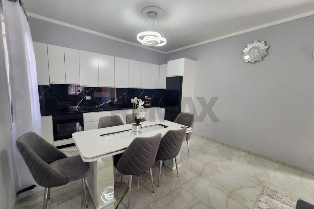 Private house - For Sale - Balldre i ri, Lezhë