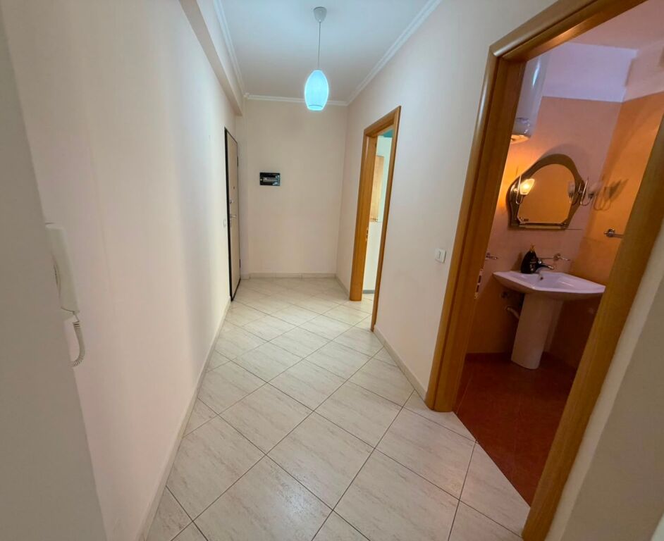 Affittasi appartamento 2+1 vicino al lago secco