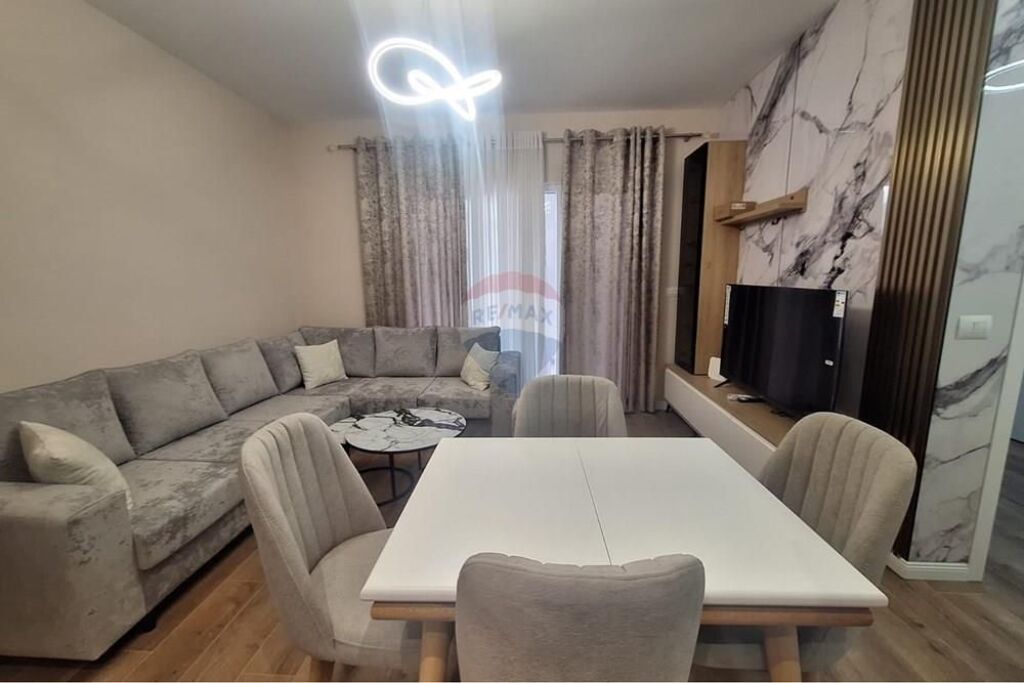 Apartament 1+1 me qera Zogu i Zi