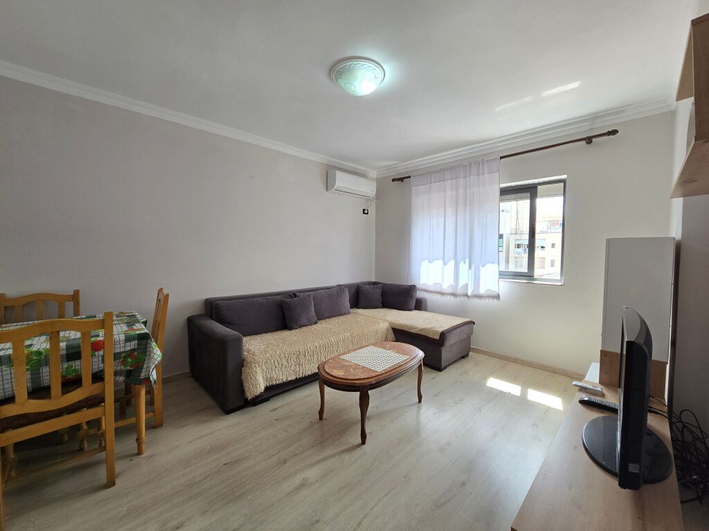 Apartament 1+1 me qira ne Myslym shyr!