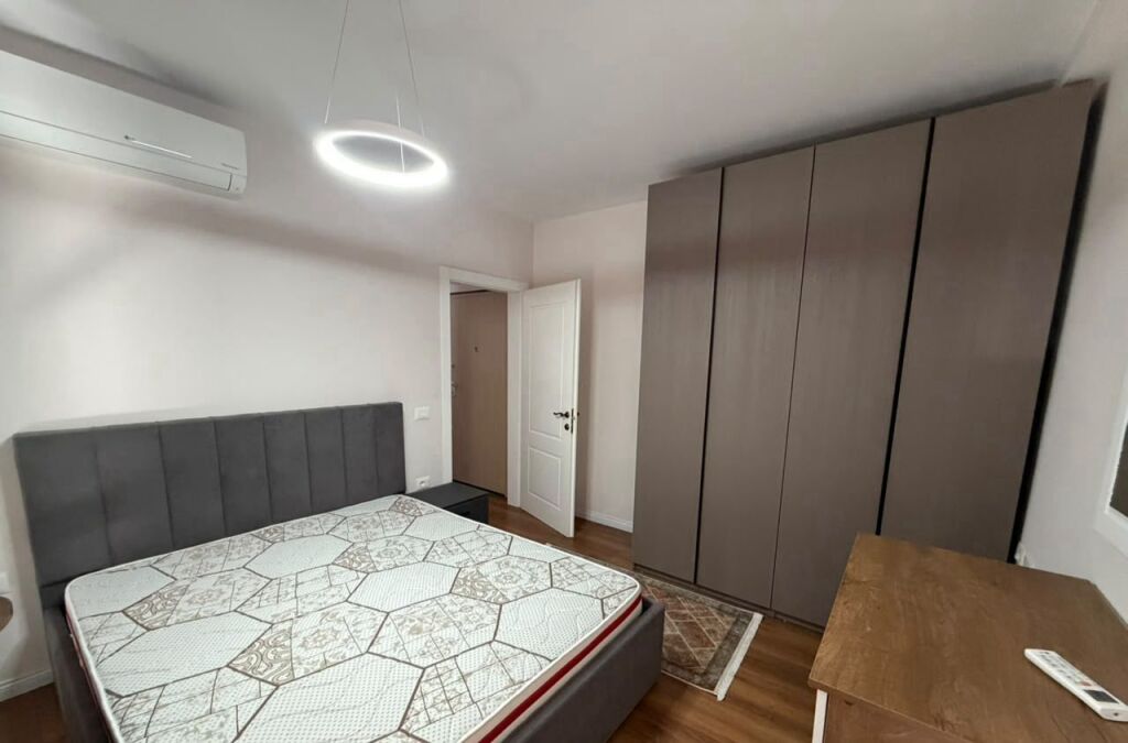 APARTAMENT ME QERA 2+1 QENDER 75.000 LEKE  FH-79907