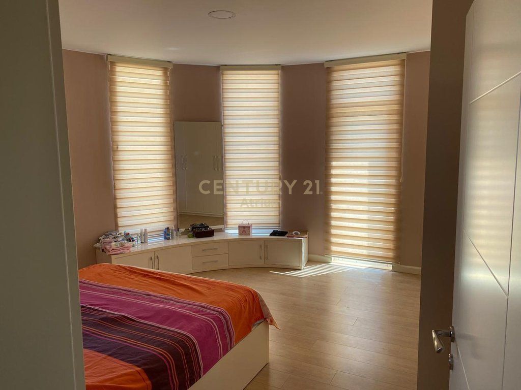 VENDESI DUPLEX A KOMBINAT – SUPER OPPORTUNITÀ DI INVESTIMENTO!